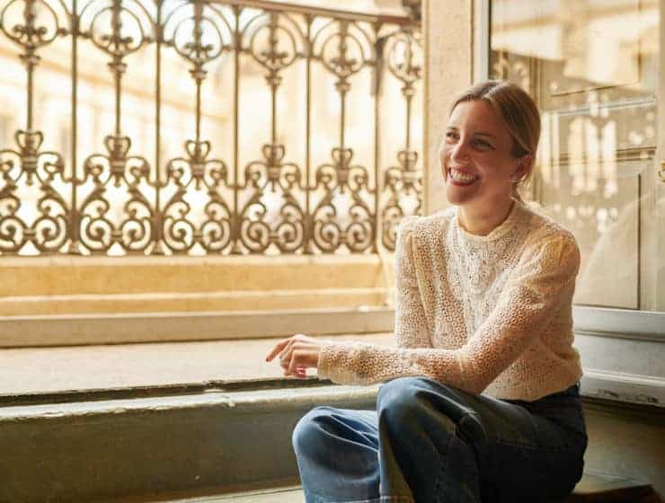 Rosa Fanti primo piano alla finestra