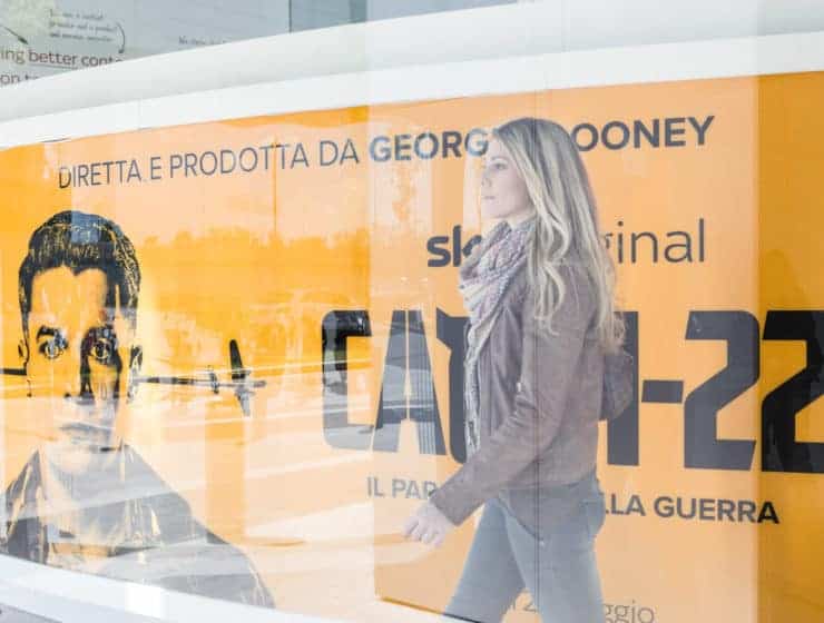 Sonia Rovai Sky - capo produzioni sky - interno studi