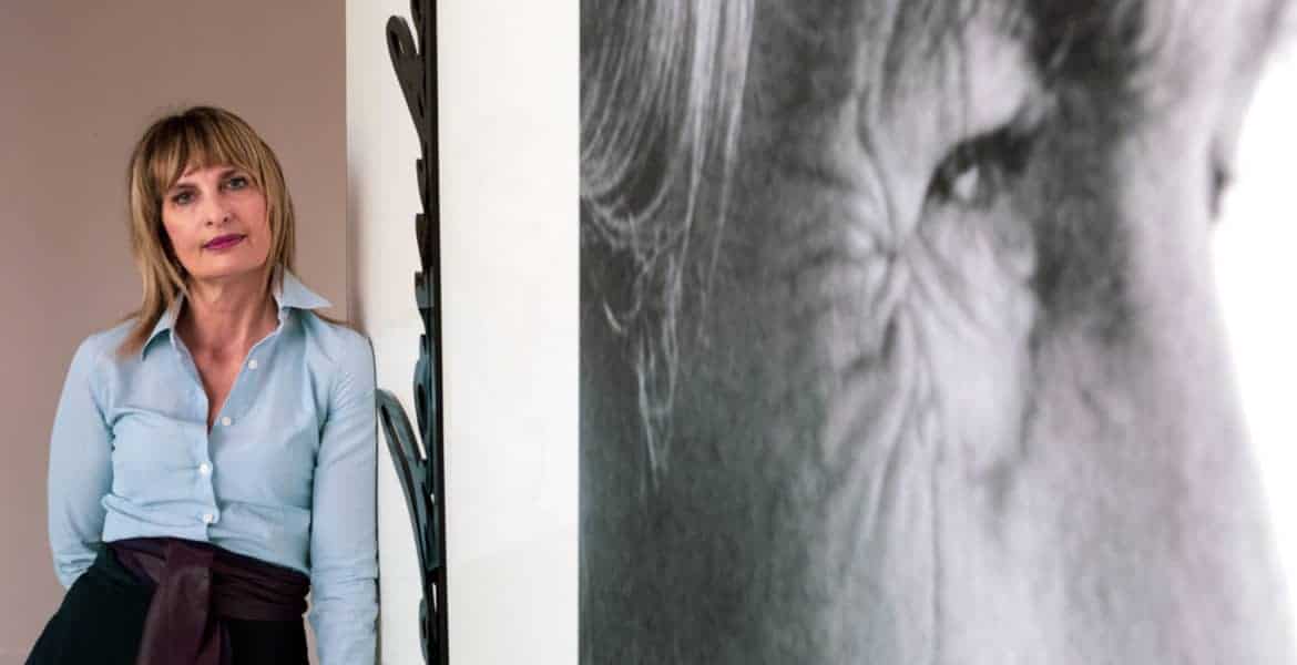 Katia Bassi nel suo ufficio